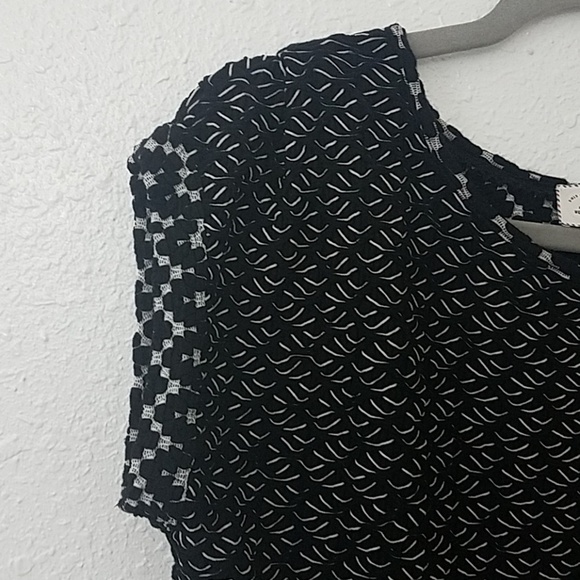 postmark Anthro Medium blouse black white cropped - Picture 3 of 7